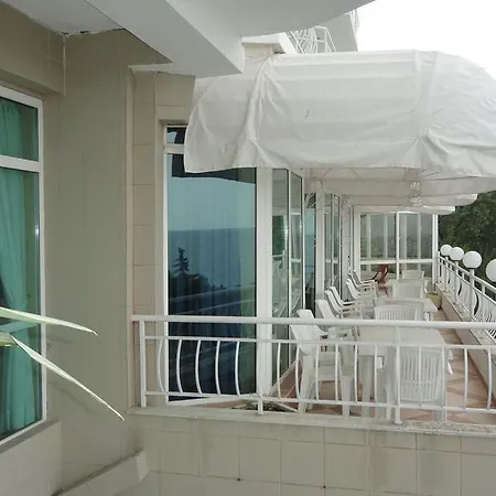 Hotel Gardia 3*