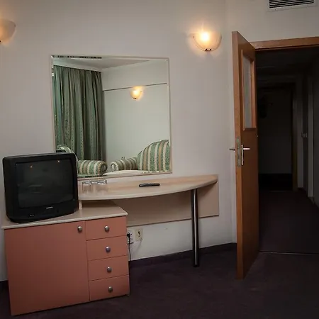 Hotel Gardia 3*